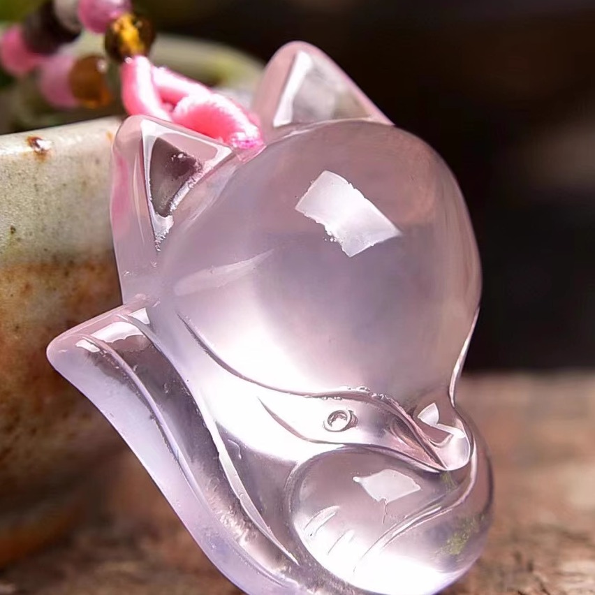 女莫桑比克粉晶粉嫩通透粉晶吊坠