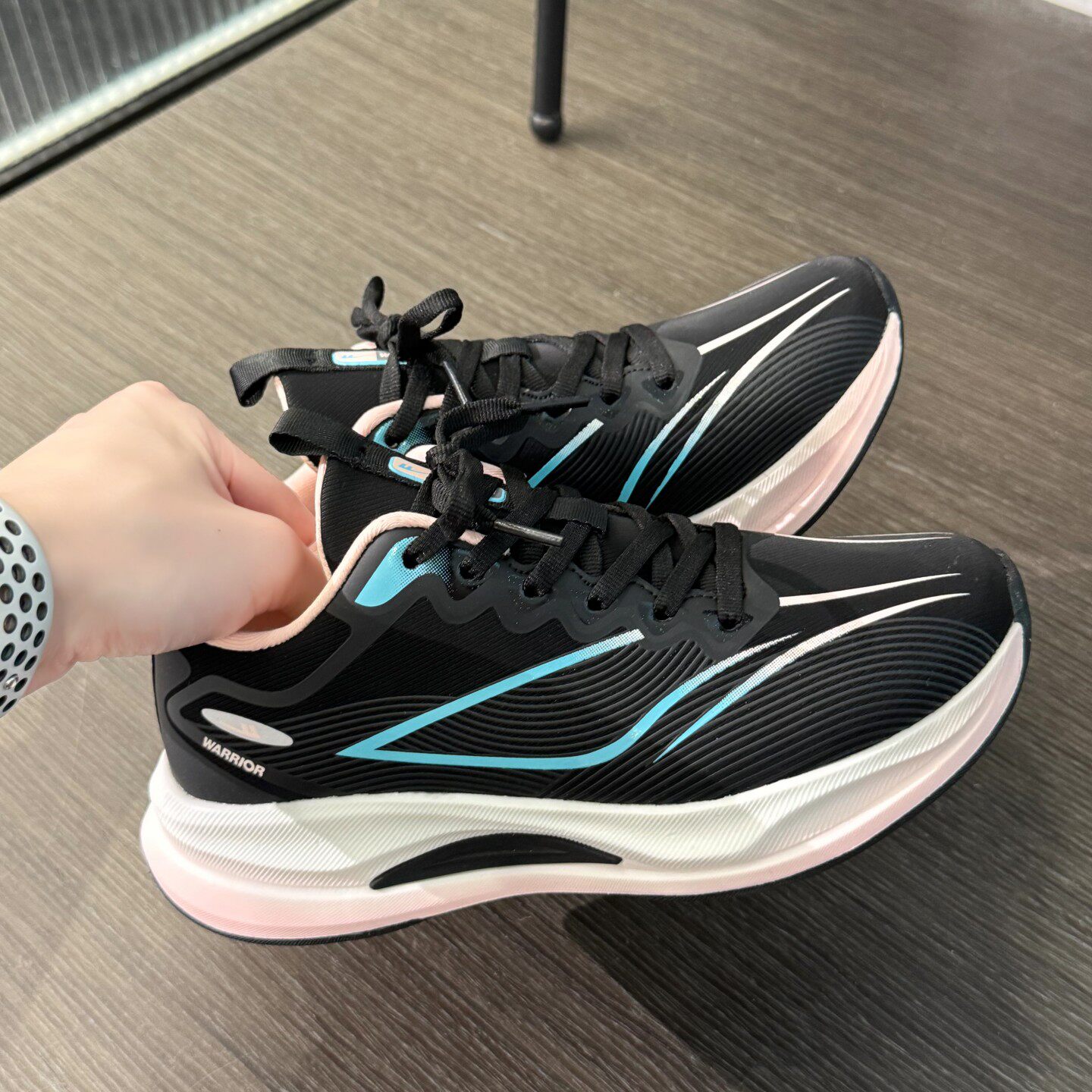 回力慢跑鞋秋季新款低帮厚底女鞋轻便爆米花减震健步透气跑步鞋