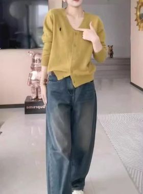 24925大爱美依缘2025秋季新款时尚V领宽松简约开衫休闲牛仔裤洋气