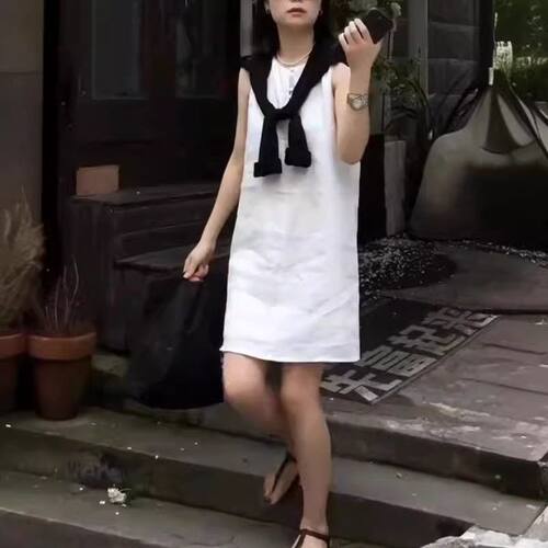 24170大爱美依缘2024夏季新款纯色高级无袖连衣裙设计感显瘦a字裙