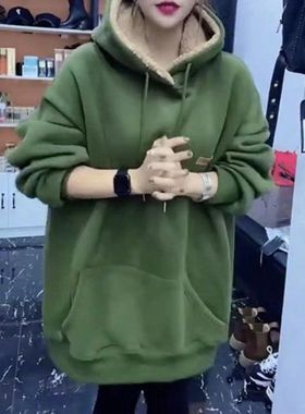 88019大爱美依缘2024冬季新款连帽卫衣女加绒绿色宽松休闲上衣潮