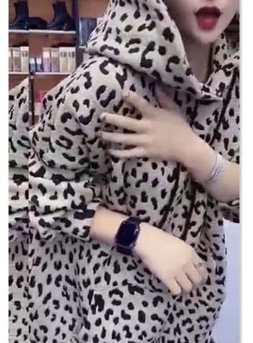 88175大爱美依缘2024冬季新款连帽豹纹卫衣女时尚休闲套头显瘦潮