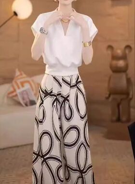 24357大爱美依缘2024夏季新款洋气V领短款上衣休闲宽松阔腿裤女潮