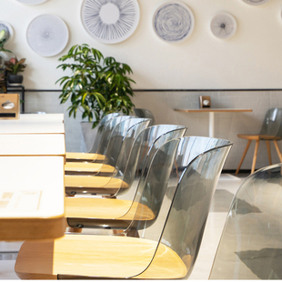 设计师餐厅椅子精品创意空间现代家具 时尚 透明靠背实木餐椅个性