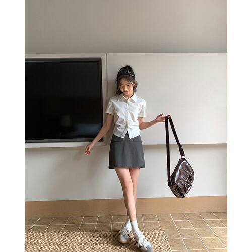 翻领短袖衬衫女夏季新款设计感褶皱修身显瘦小个子衬衣