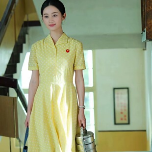 方穆静同款连衣裙纯真年代的爱情郭晓婷黄色波点穿搭中长衬衫裙子