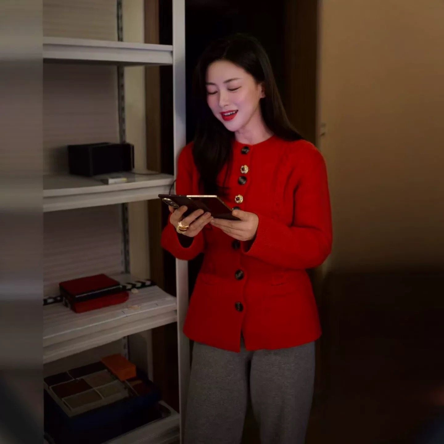 朱珠同款红色毛衣外套女洋气本命年新年过节修身显瘦麻花针织开衫,女装/女士精品,毛衣,淘宝优惠券,粉丝福利购,淘宝优惠卷