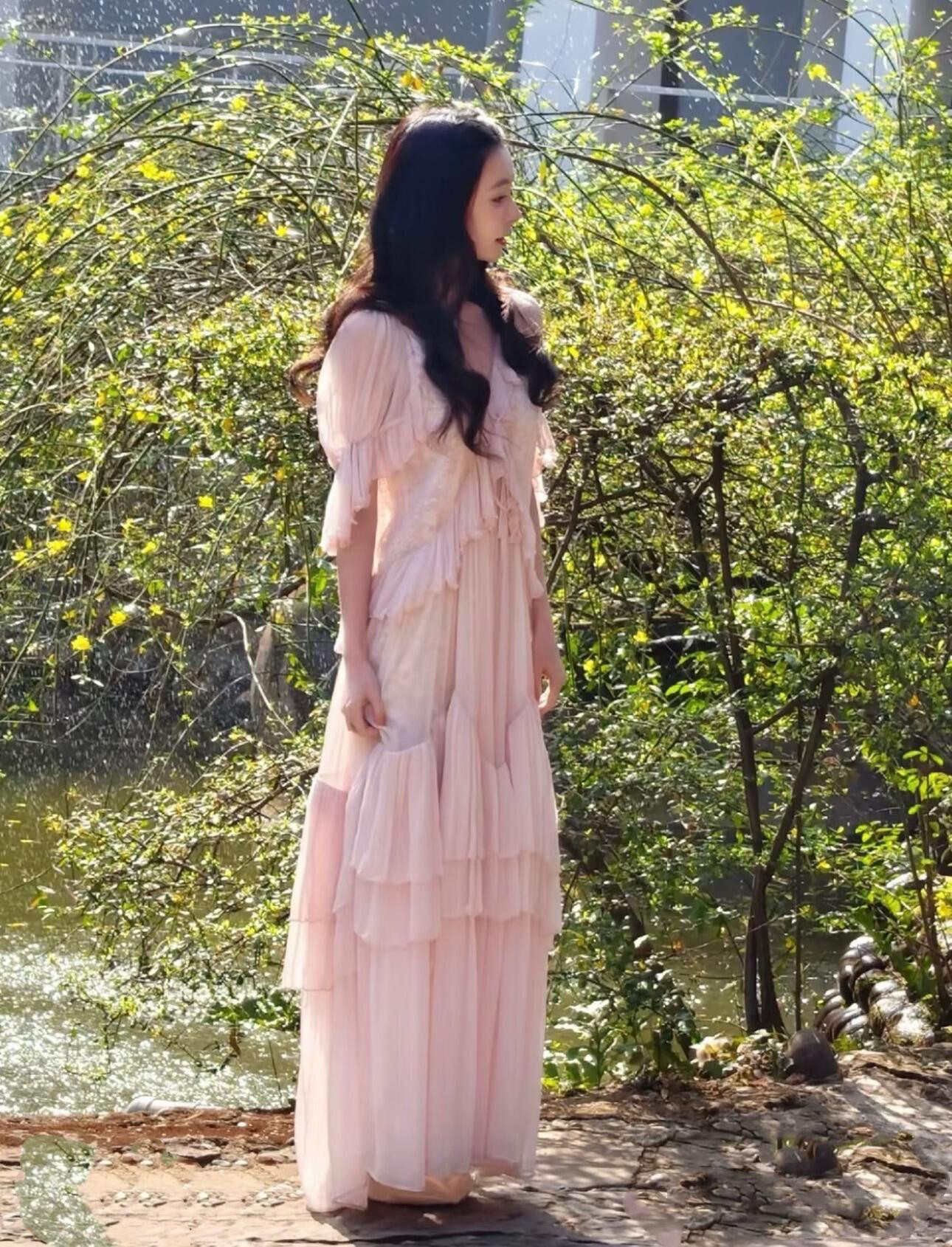 茉莉童话~法式温柔风粉色人丝蕾丝裙2026春季易梦玲同款仙女长裙