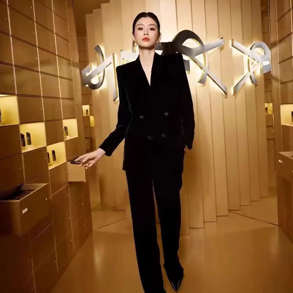 奚梦瑶同款衣服高端丝绒西装套装气质黑色西服外套女裤子两件套