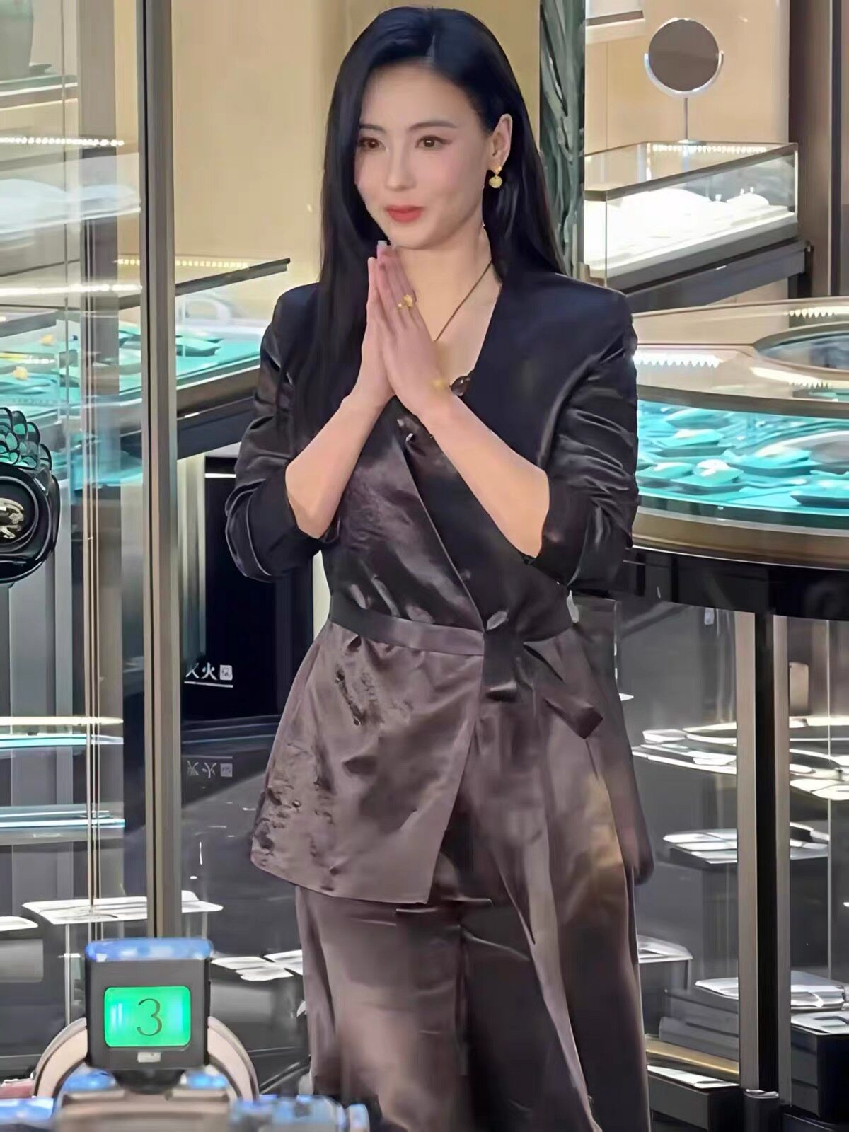 张柏芝同款v领偏襟绑带上衣宽松阔腿长裤套装舞台穿搭女早秋新款