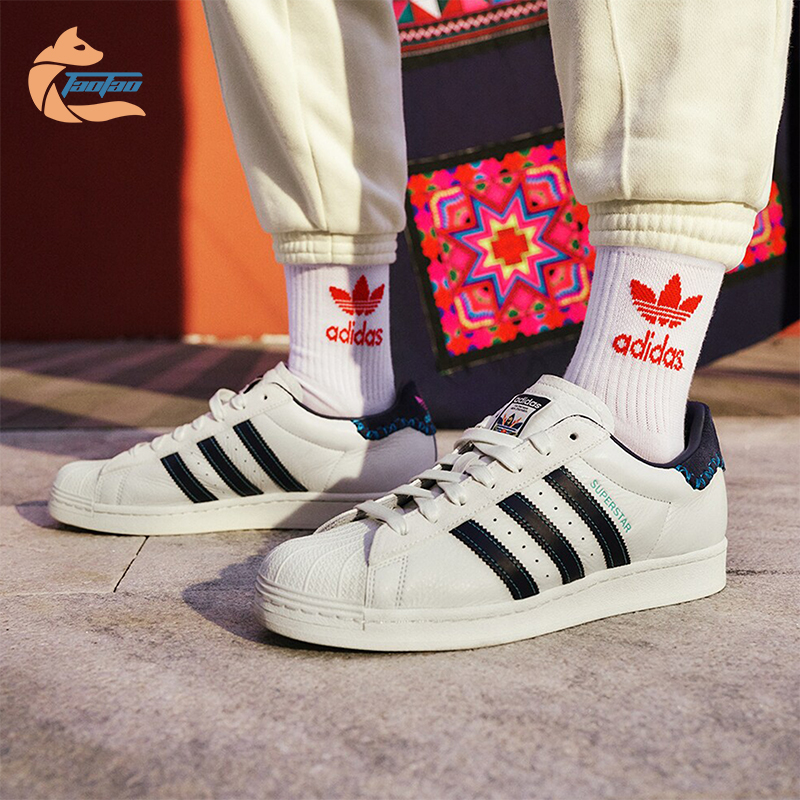 阿迪达斯男女运动休闲板鞋