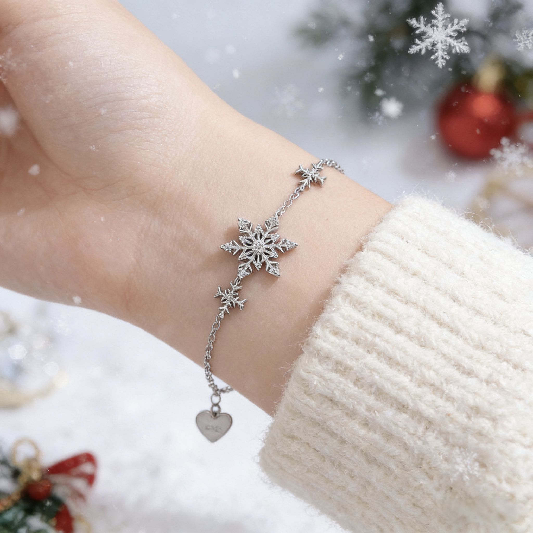 S925纯银雪花手链女生款轻奢小众冬季新年女士手镯叠戴生日礼物