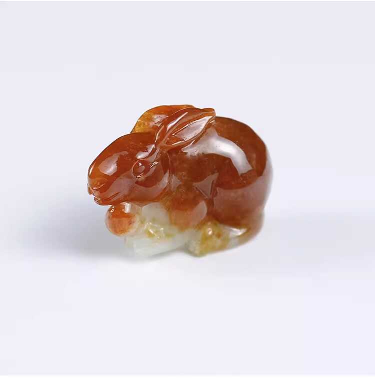 缅甸水润生肖兔吊坠璧玉黄翡老坑