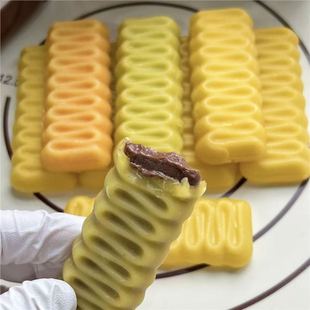 磨牙专属卡通混合图案传统解馋糖果爆汁爆浆嚼解压网红夹心糖果