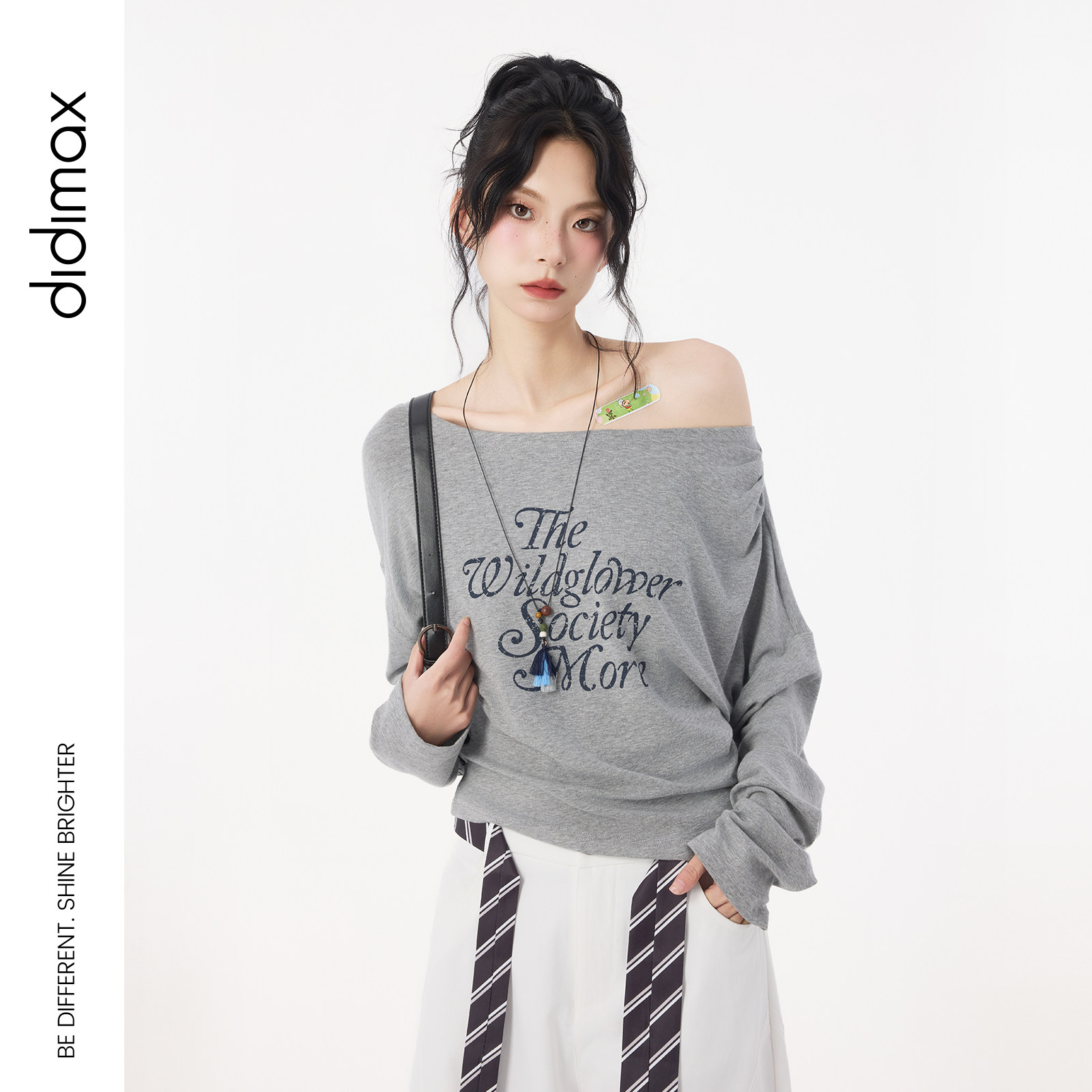 didimax秋季新款灰色一字领长袖卫衣 露肩休闲风上衣女Q40054图片