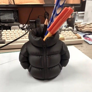 羽绒服笔筒3d打印化妆刷桶抽象学生教室办公室桌面文具收纳摆件