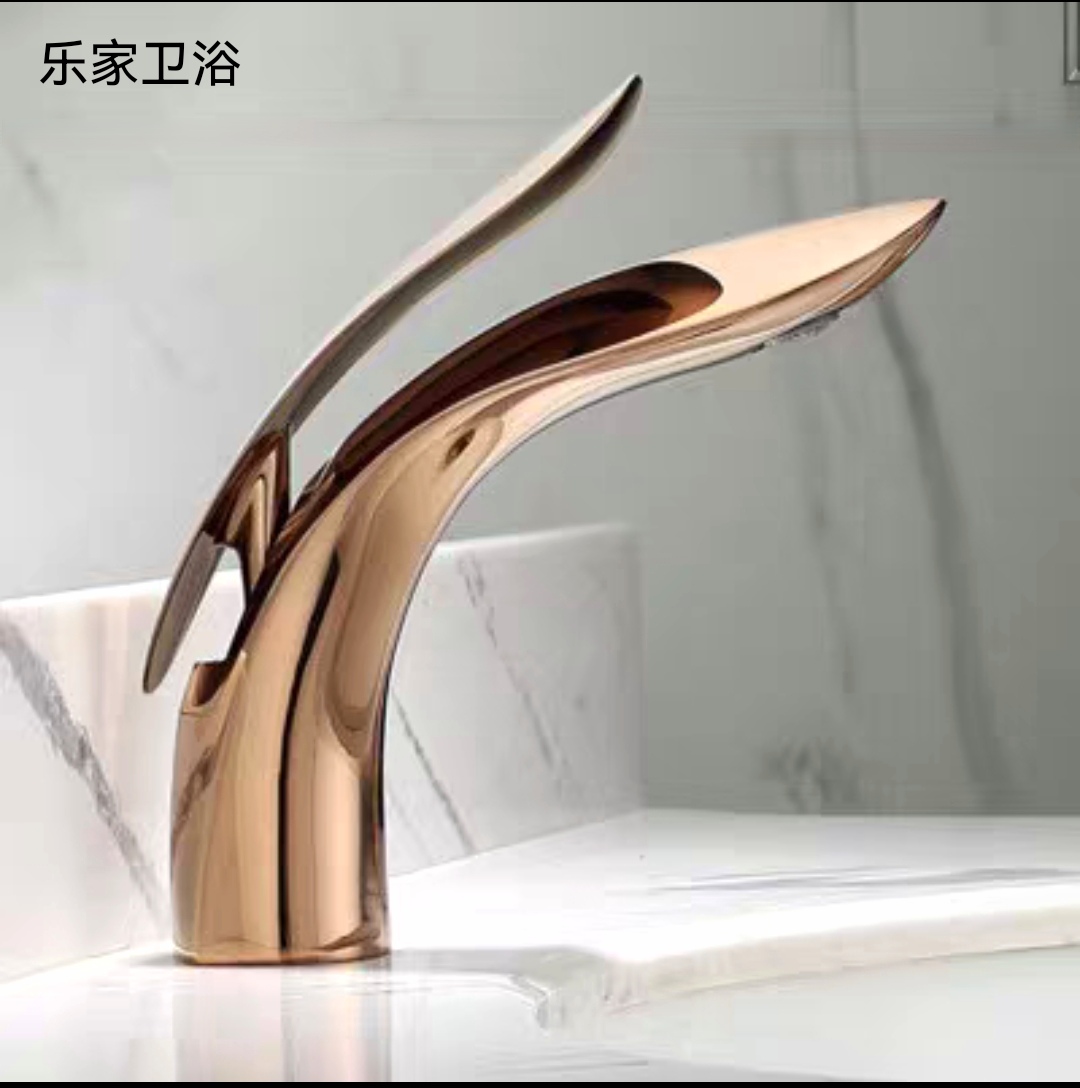 北欧创意水龙头全铜网红玫瑰金色
