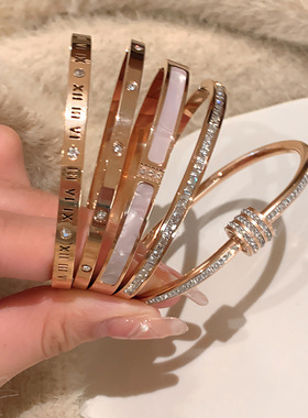 真金电镀锆石钛钢手镯女时尚简约高级感手环小众气质百搭手饰