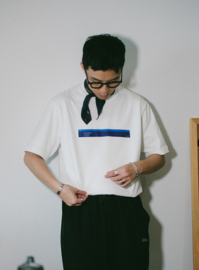 DAKYAM(达人)2025S/S Self-Executing 代码循环简约印花短袖TEE恤