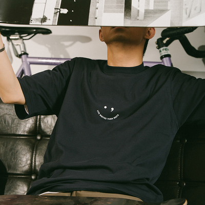 DAKYAM人生不设限SLOGAN笑脸T恤