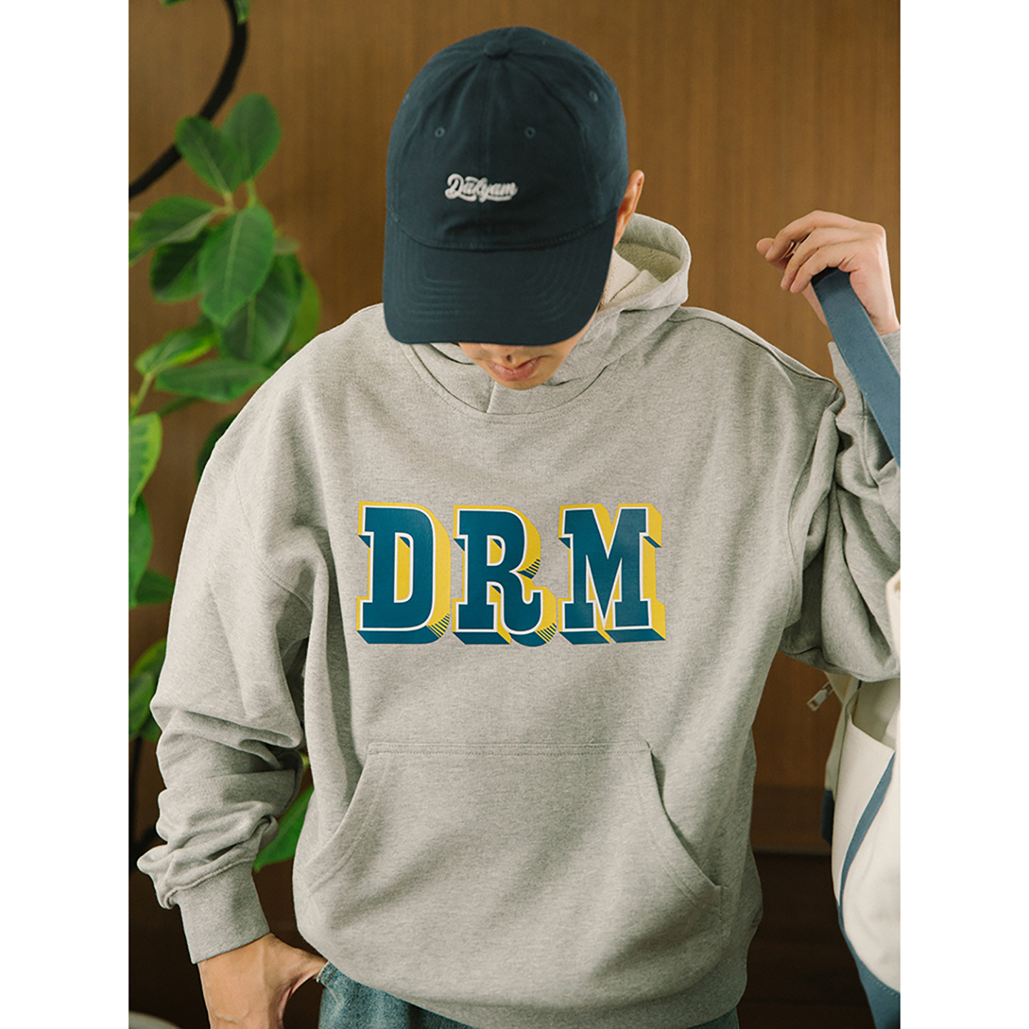 重磅落肩短款印花连帽卫衣秋冬