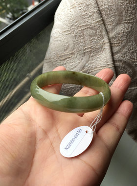 天然A货缅甸料翡翠贵妃手镯俏色
