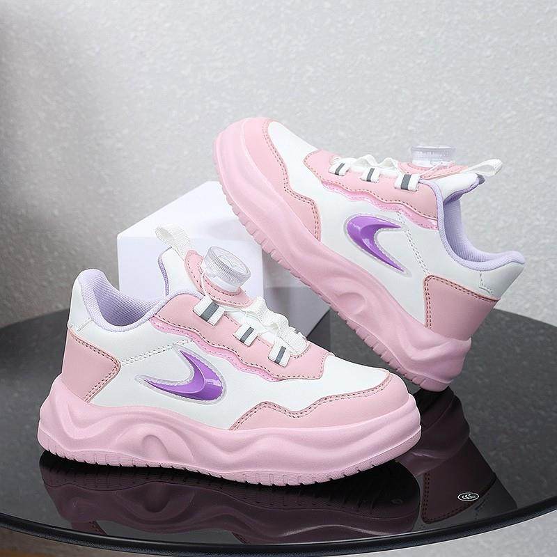 女童鞋子春款2025新款皮面防水儿童运动鞋中大童旋转纽扣女孩板鞋