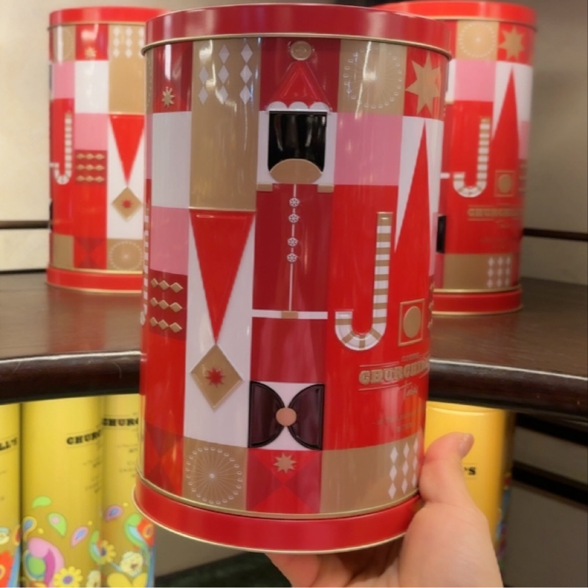 顺丰速运 新品圣诞限定 澳门丘吉尔餐厅 英式酥饼旋转圣诞音乐盒