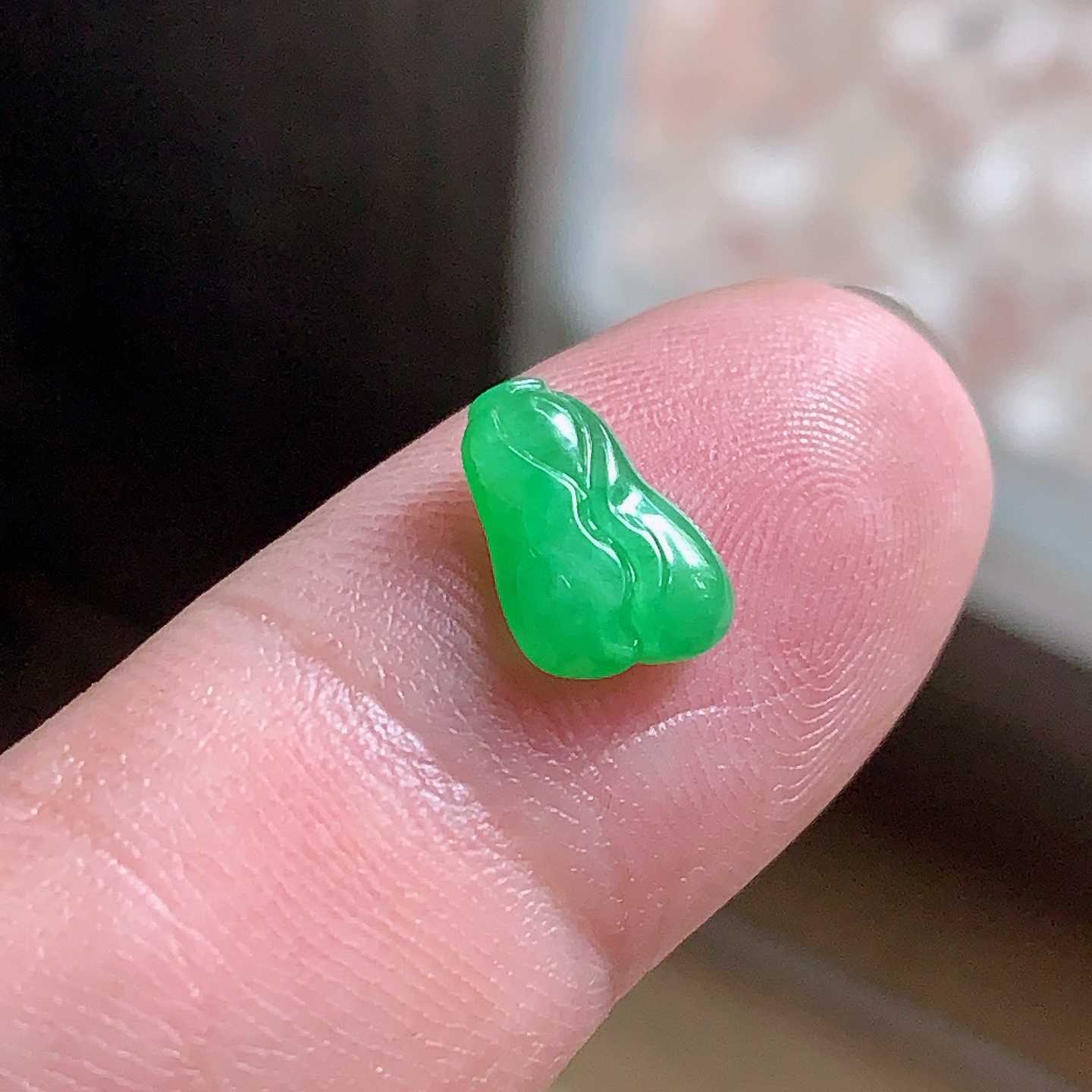 翡翠冰种阳绿白菜裸石