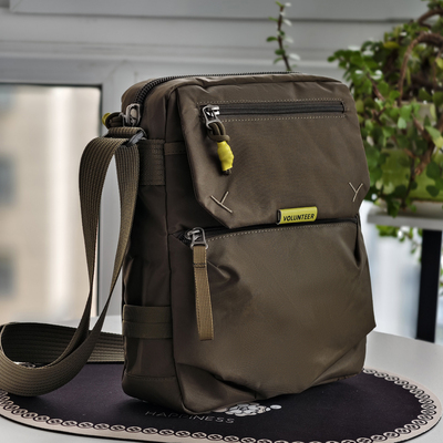 潮流2025新款华朗迪尔小众平板包