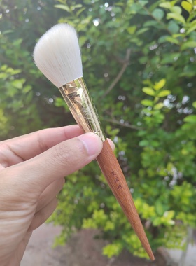 艾诺琪化妆刷光橙茶系列f104细光峰羊毛修容刷实木刷柄动物毛微瑕