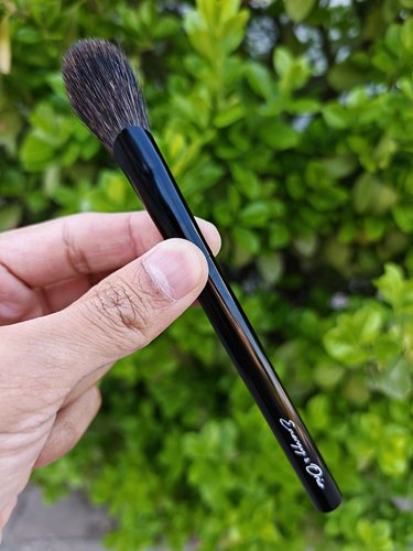艾诺琪化妆刷奥莉合作款马蹄莲坡型腮红刷松鼠毛混羊毛微瑕疵款