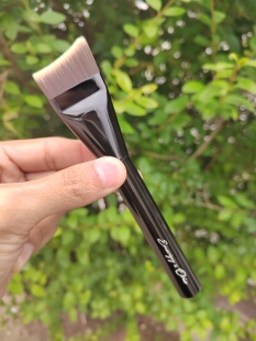 艾诺琪化妆刷奥莉合作款美人鱼粉底刷东丽丝纤维毛底妆刷微瑕疵款