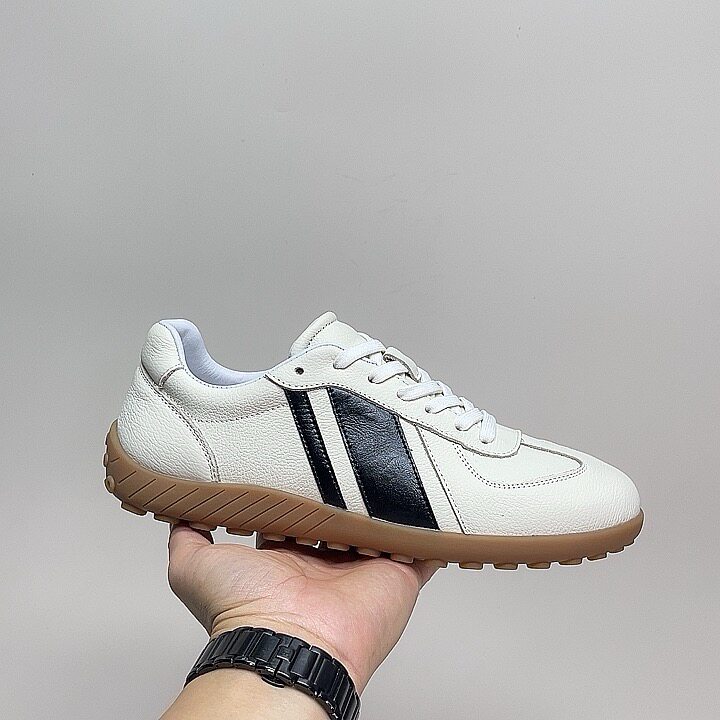 秋季牛皮德训鞋防滑耐磨轻便透气