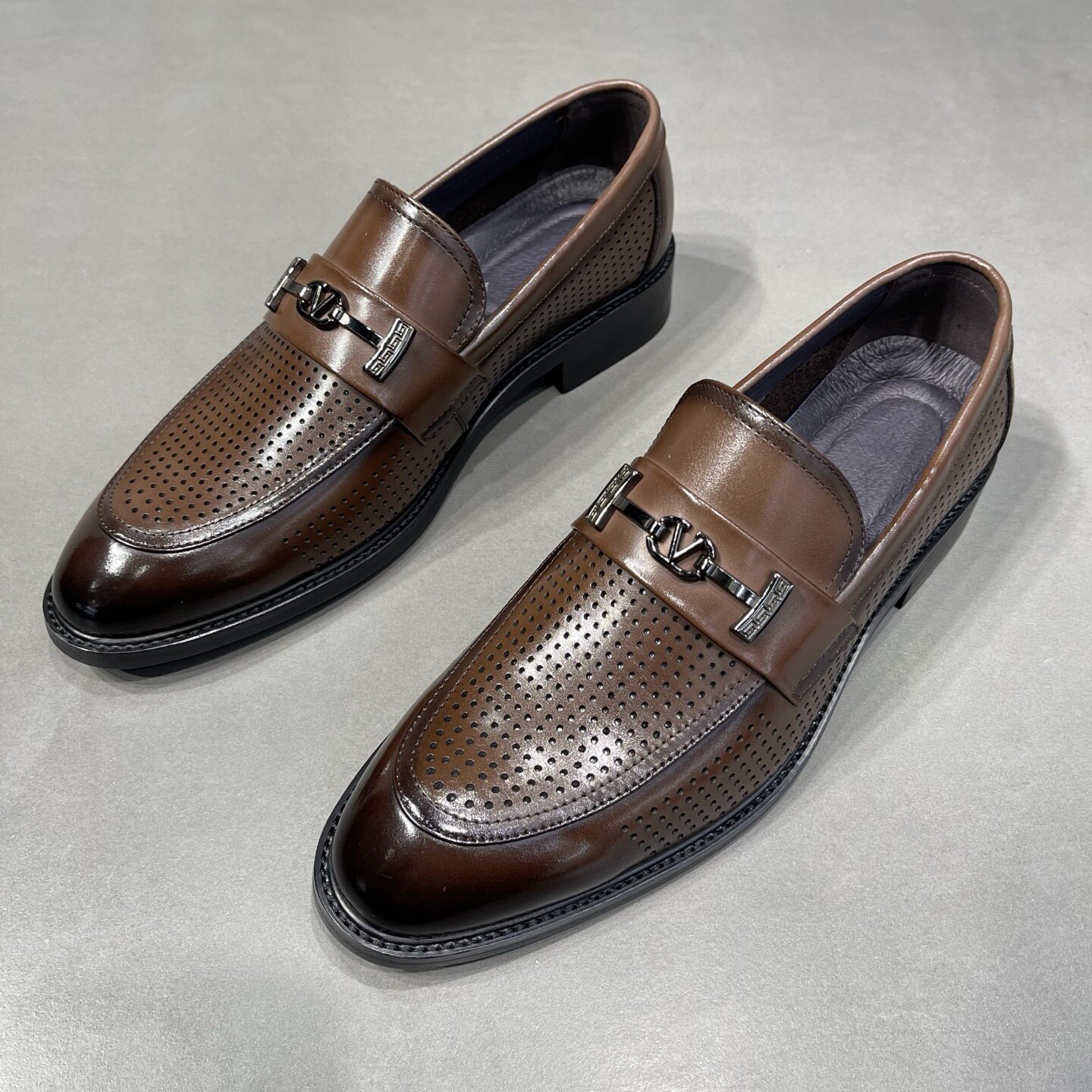 枫之时尚夏天一脚蹬厚底商务休闲鞋镂空凉快不臭脚牛皮男绅士皮鞋