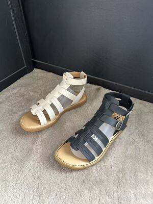 born 头层牛皮罗马凉鞋露趾平底休闲女鞋6 8