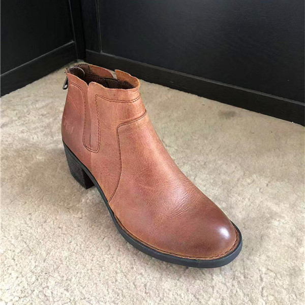 特惠！born 时尚头层牛皮 侧松紧后拉链粗高跟女短靴6  8