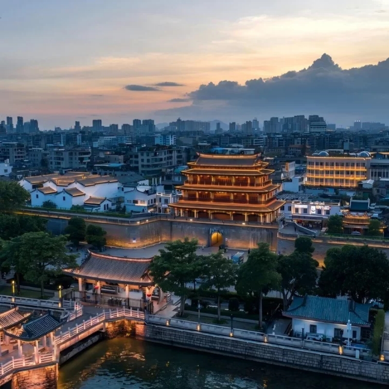 （大航国旅）4天3晚潮州市三潮温泉度假小镇酒店+广济桥门票+机场高铁站接机接站服务