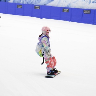 [WS热雪奇迹-3小时滑雪票（含头盔+雪服+雪鞋+雪板）]官方直营