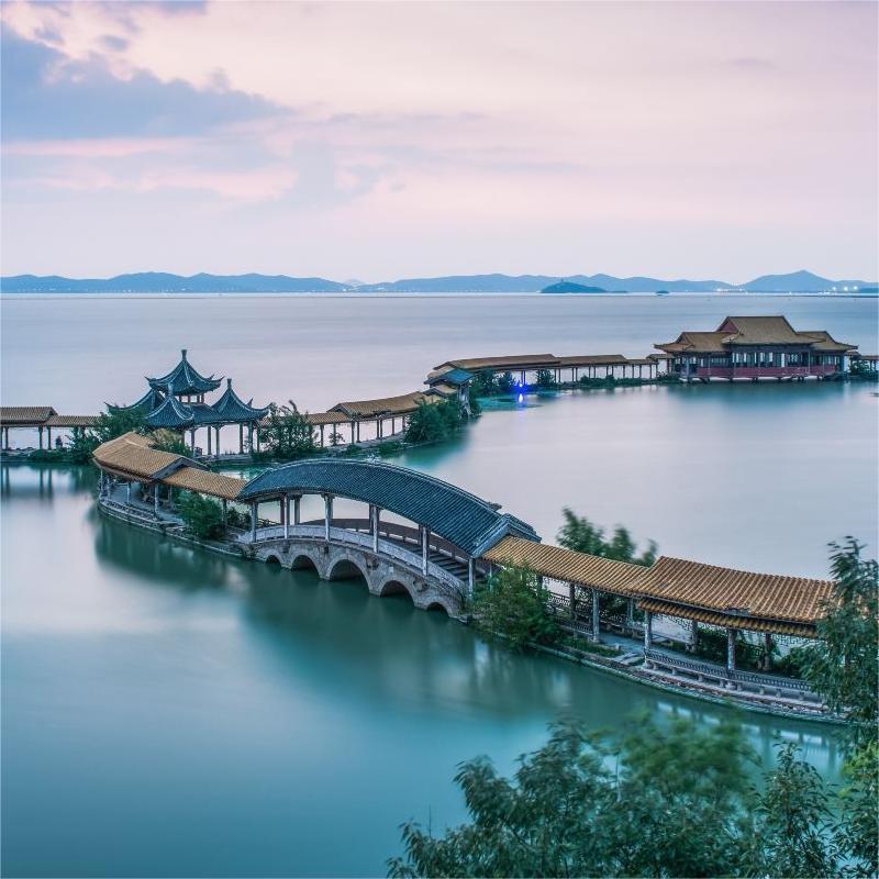 无锡+南京跟团游2天1晚/鼋头渚/三国水浒城/中山陵/总统府/夫子庙