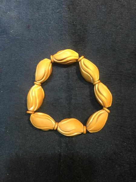 橄榄核雕，此作品名叫扭转乾坤是刀神大师亲自雕刻的作品。在类目 饰品/流行首饰/时尚饰品新, 佛珠/木质手串, 手串/宝珠中 - 来自Buy2taobao.com提供专业的淘宝代购服务