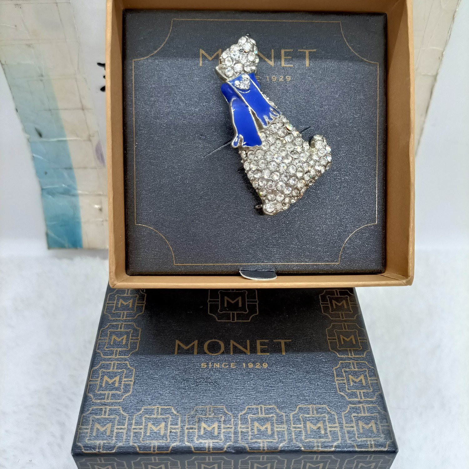 A6 满26包邮 M0NET标胸针