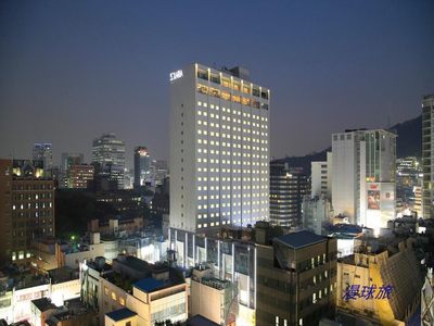 首尔明洞索拉利亚西铁酒店 (Solaria Nishitetsu Hotel Seoul Mye