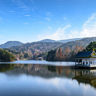 江西旅游含小交通婺源篁岭鄱阳湖庐山景德镇4天3晚跟团游