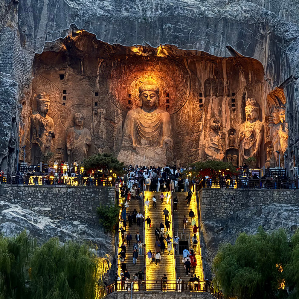 龙门石窟半日游【含门票+2小时大咖讲解+20人小团+耳麦】