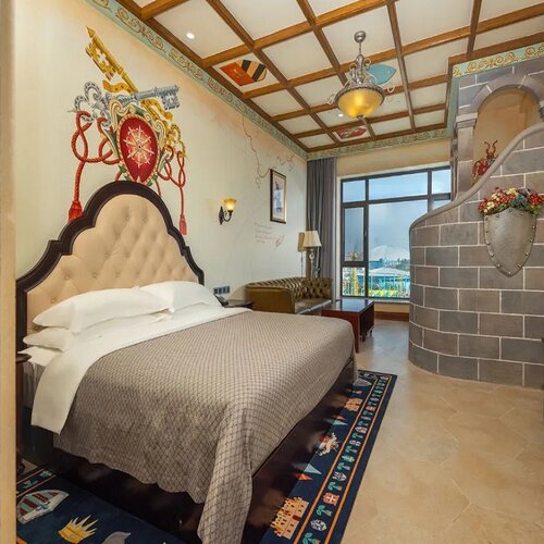 【游】含2成人景区门票+2份酒店早餐 【享】酒店往返景区接驳车免费坐 【免】可免费带2名1.19米以下儿童 【免】酒店前台登记车牌号可免费停车2天