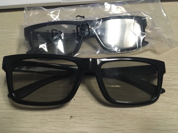 Lunettes 3D - Ref 2622468 Image 1