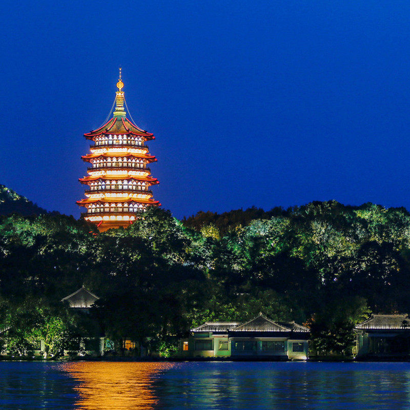 杭州西湖+西湖游船+雷峰塔+乌镇+西栅+西栅夜游一日游