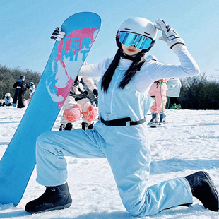 冰火两重天·私家包车游｜宜昌三峡+神农架+温泉+国际滑雪场6日游