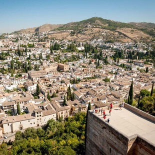 [格拉纳达城市通票-格拉纳达城市通票]24小时卡可选阿尔罕布拉宫大门票或纳瑞斯皇宫夜场票